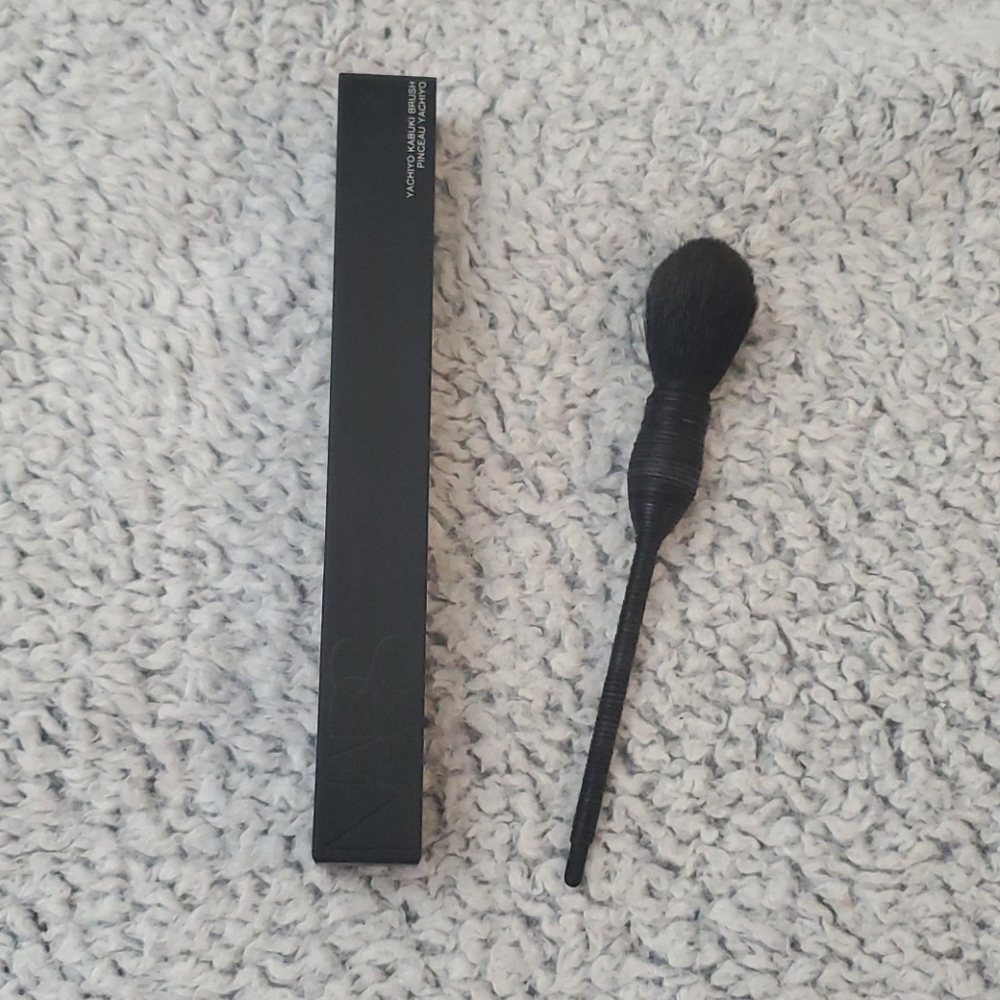 NWT Nars yachiyo kabuki brush